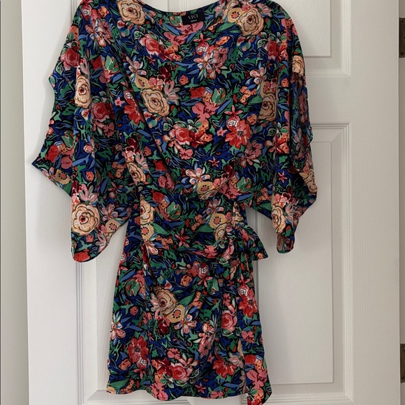 Vici Dresses & Skirts - Vici Wrap Floral Dress